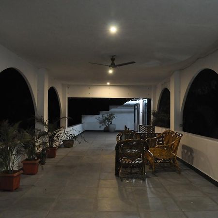 Villa Anna Pondy Puducherry Buitenkant foto